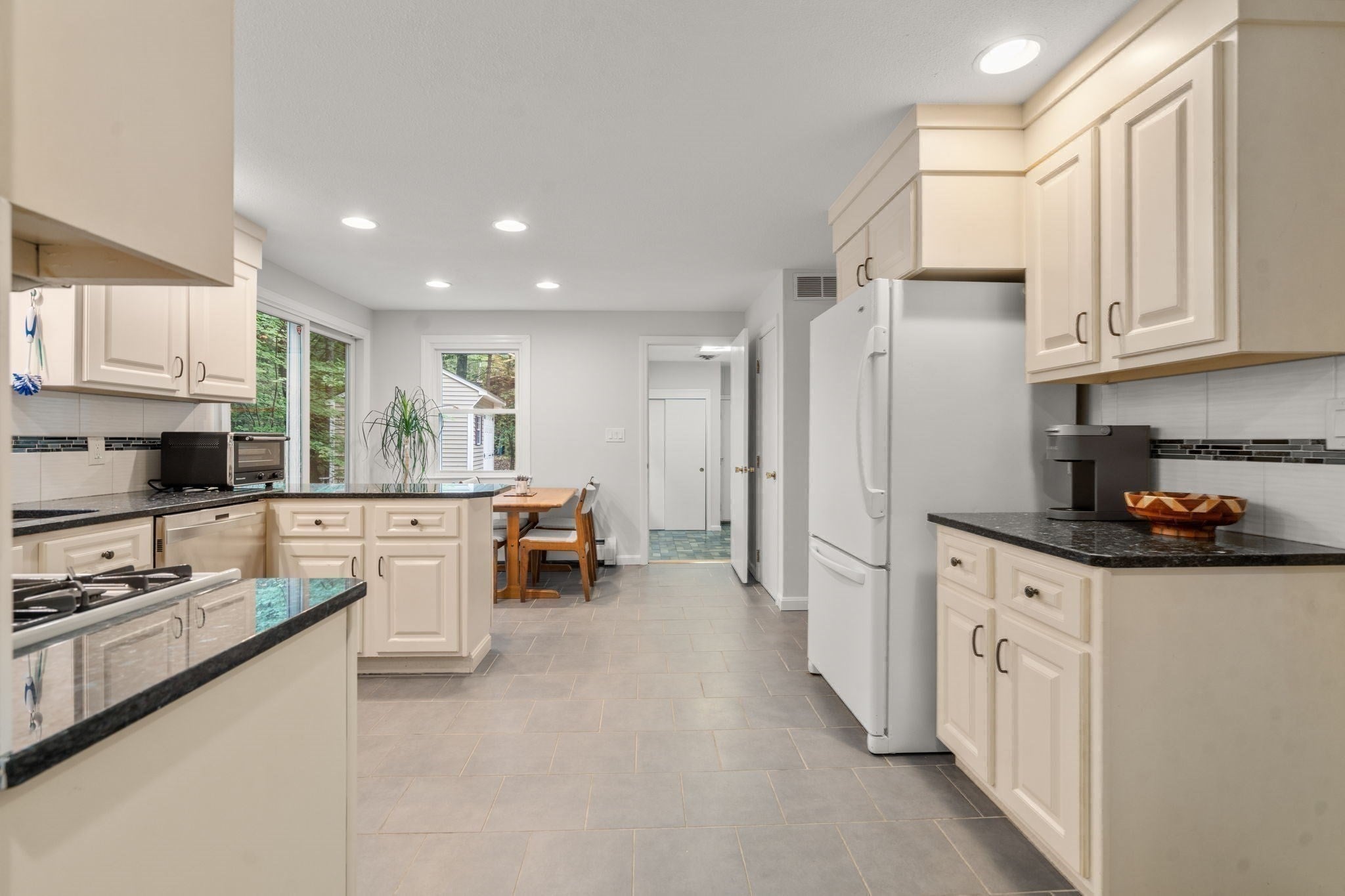 41 Old Stagecoach Rd, Bedford, MA, 41 Old Stagecoach Rd, Bedford, MA Photo #12