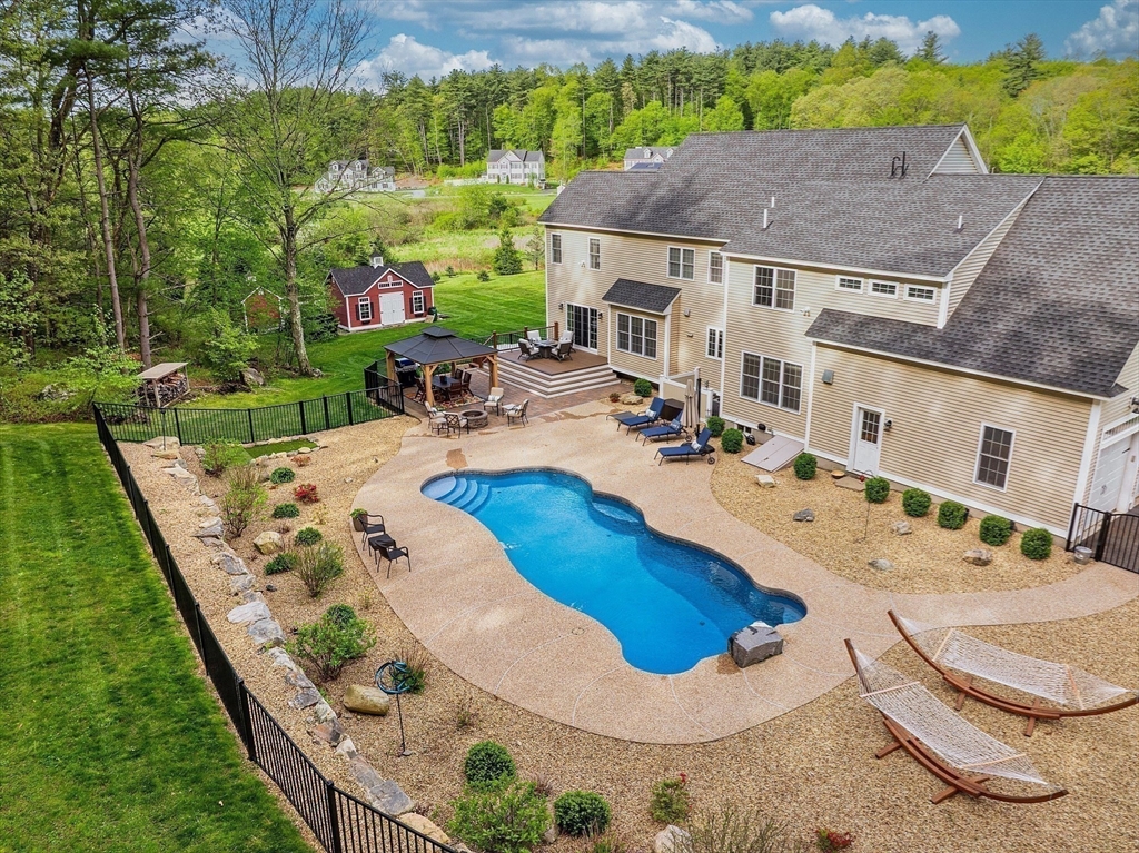 57 Houghton Farm Ln