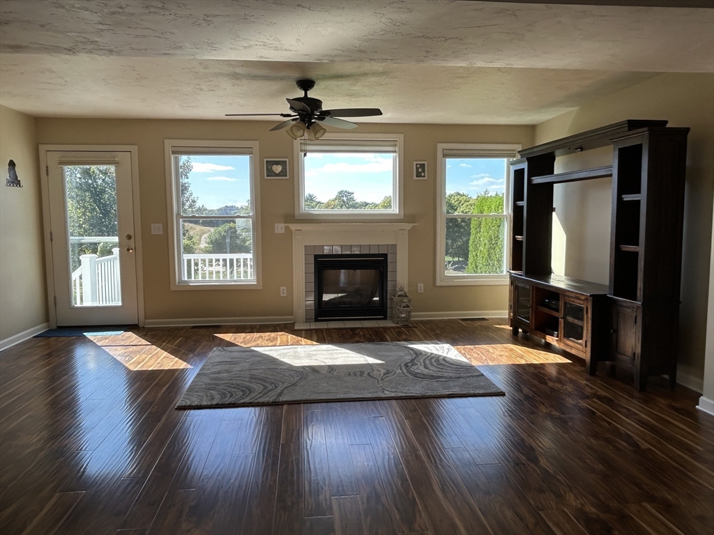 37 Bay Pointe Dr Ext 37