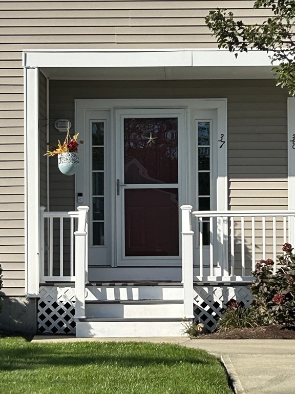 37 Bay Pointe Dr Ext 37