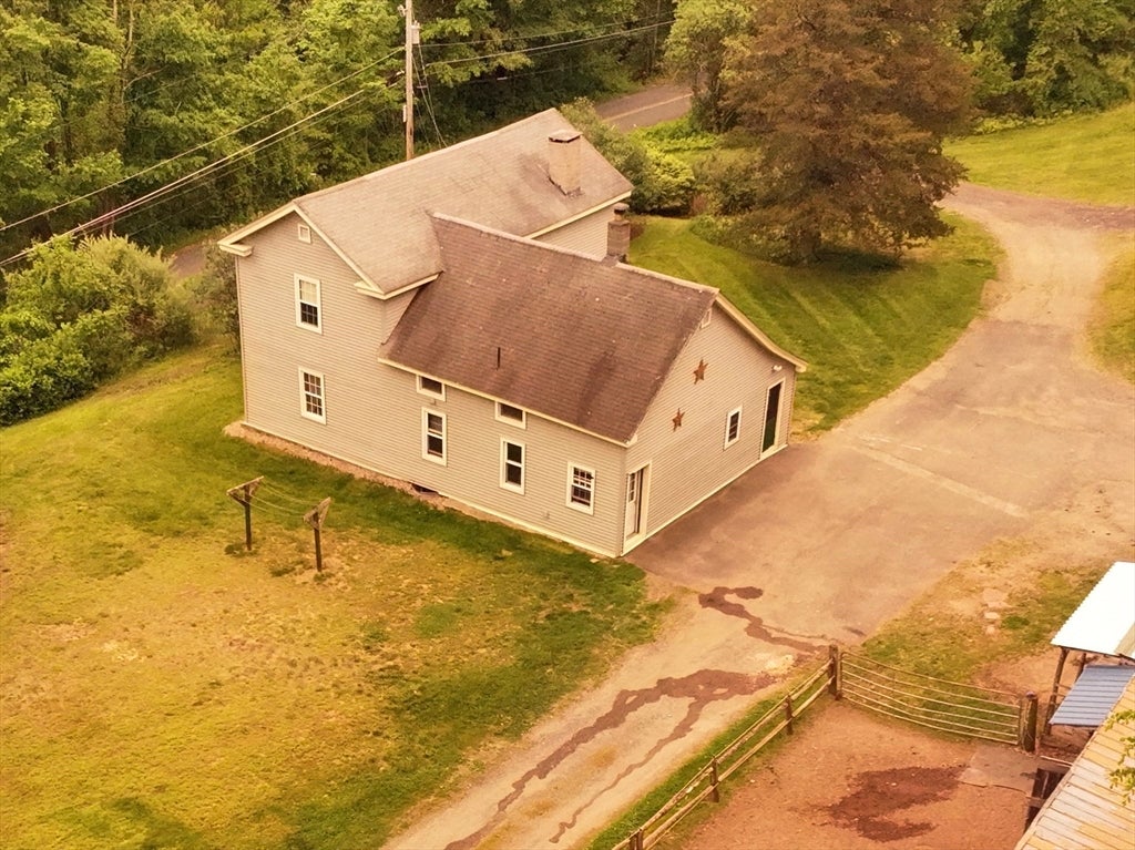 271 Lower Road
