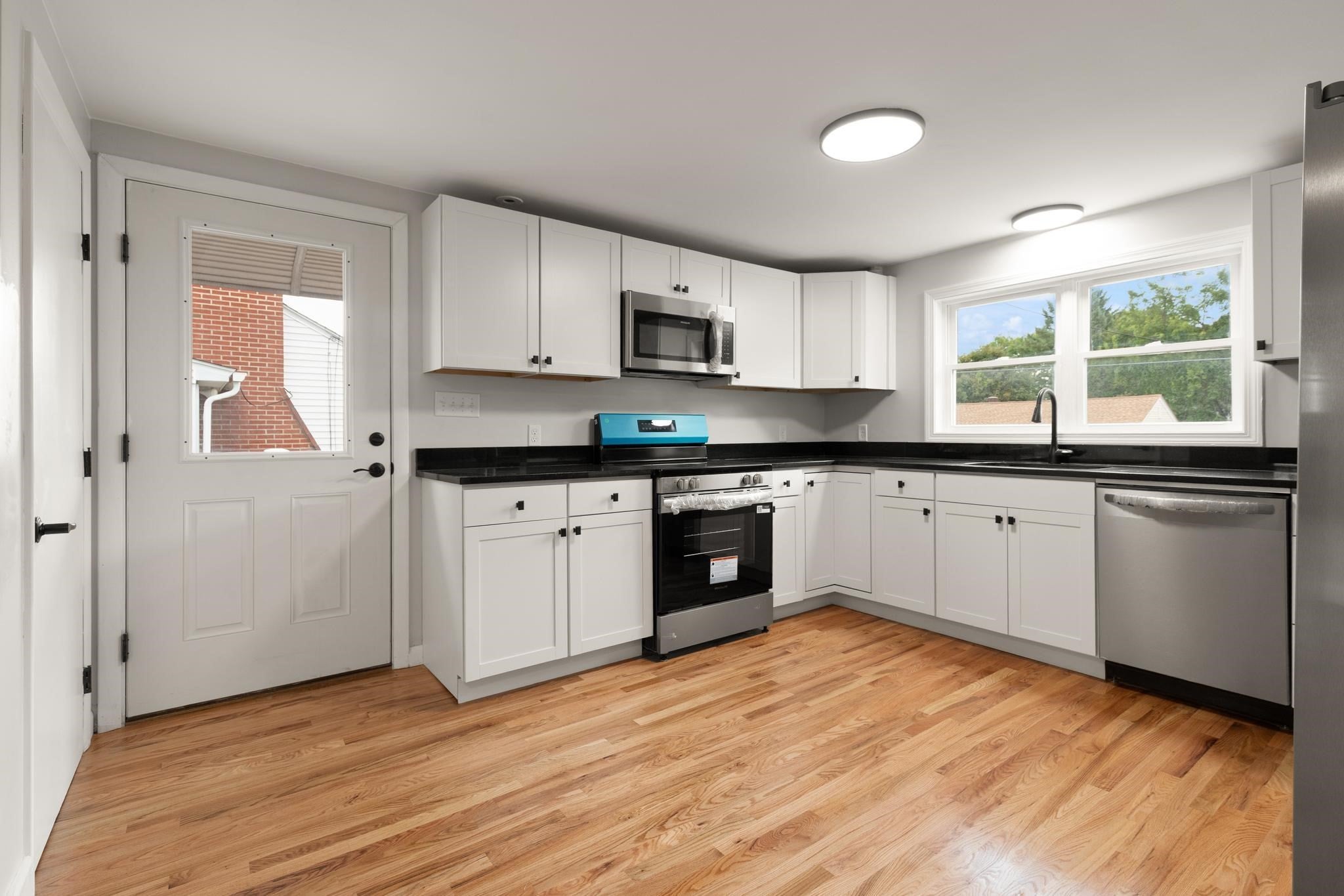 35-37 Buco Ave, Methuen, MA Photo #16