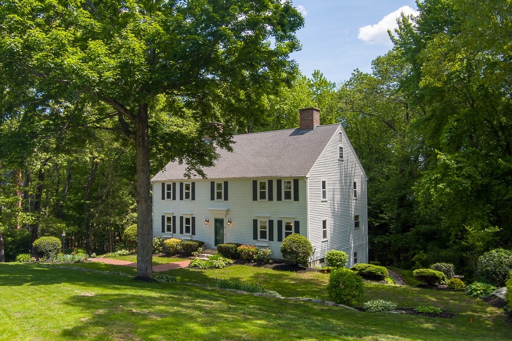 9 Olde Meetinghouse Road