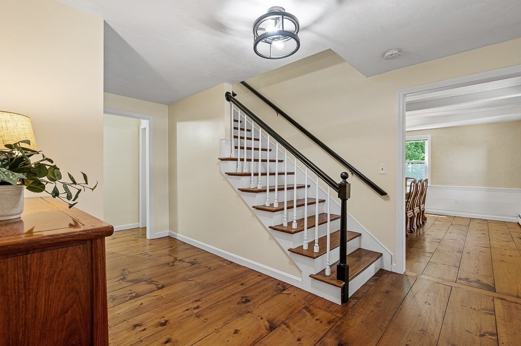 9 Olde Meetinghouse Road