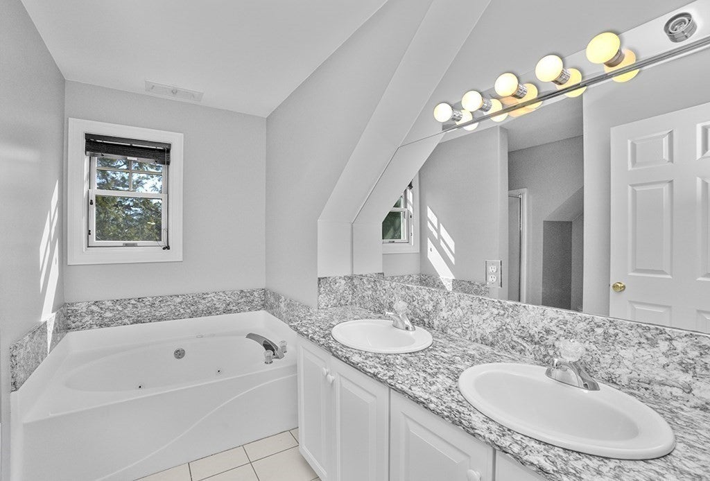 81 Beecher Pl #81, Newton, MA, 81 Beecher Pl #81, Newton, MA Photo #17