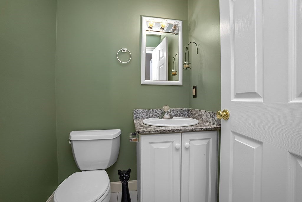 81 Beecher Pl #81, Newton, MA, 81 Beecher Pl #81, Newton, MA Photo #22