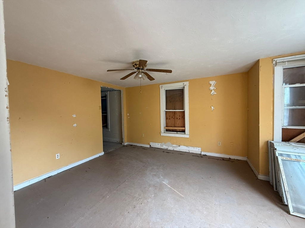 13-15 Chestnut St