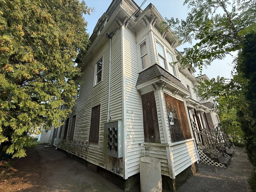 13-15 Chestnut St