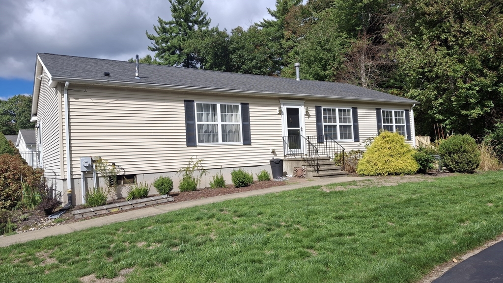 14 Mountain Ash Rd 14