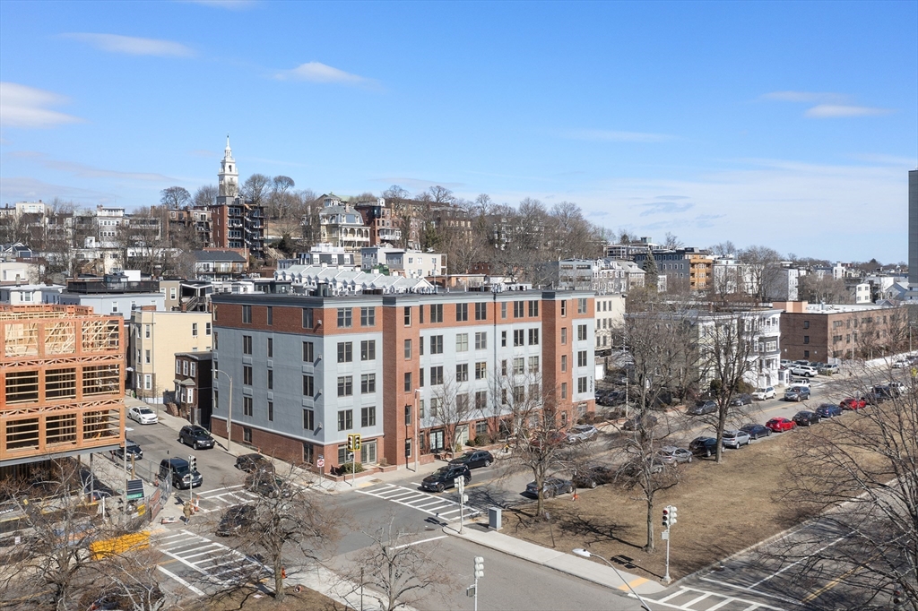 Boston, Massachusetts 02127, United States, 2 Bedrooms Bedrooms, ,2 BathroomsBathrooms,Residential,Pending,86568