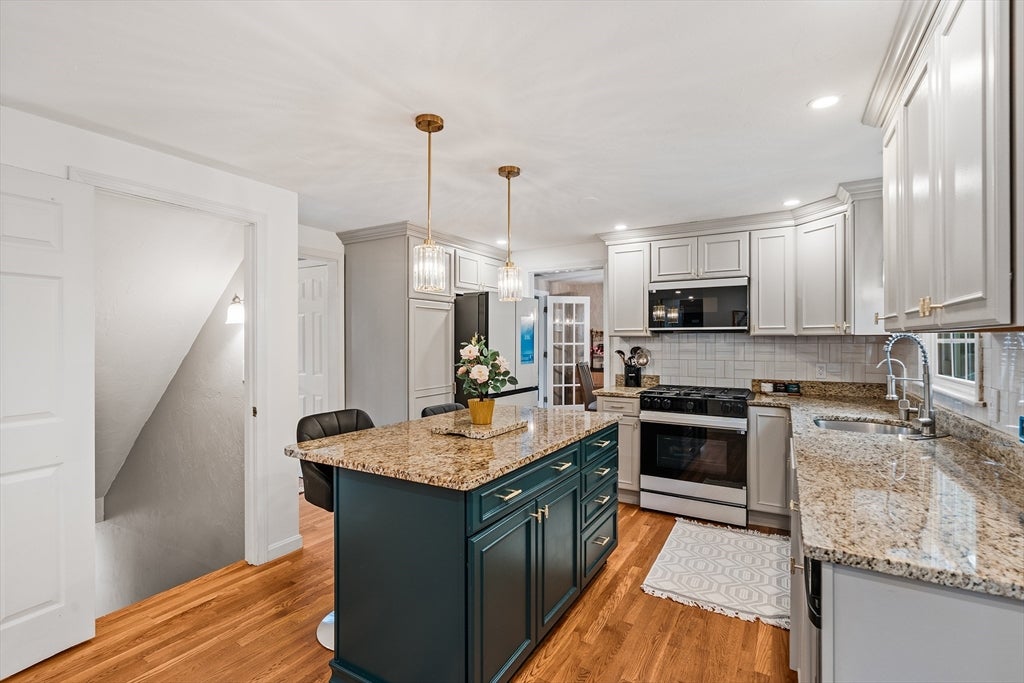 16 Jasmine Rd, Medway, MA Photo #7