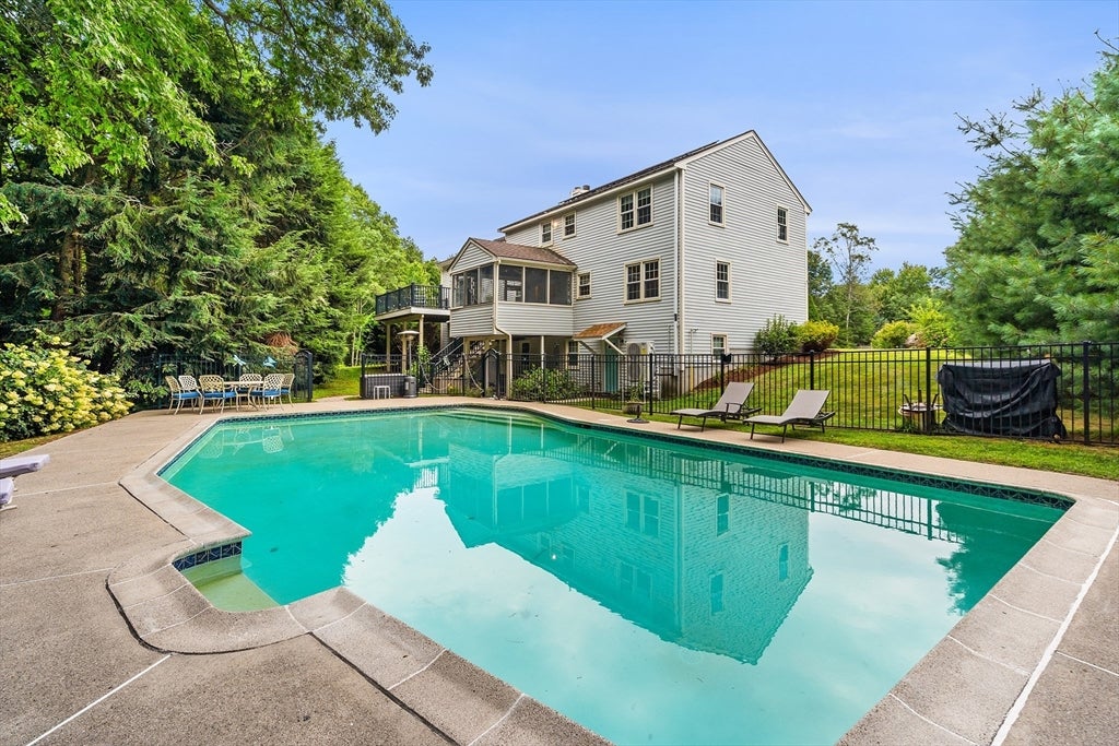 16 Jasmine Rd, Medway, MA Photo #30