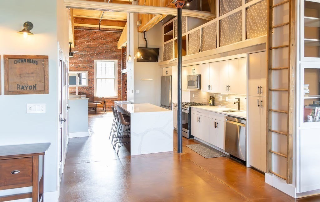Photo of 130 John St #212, Lowell, MA