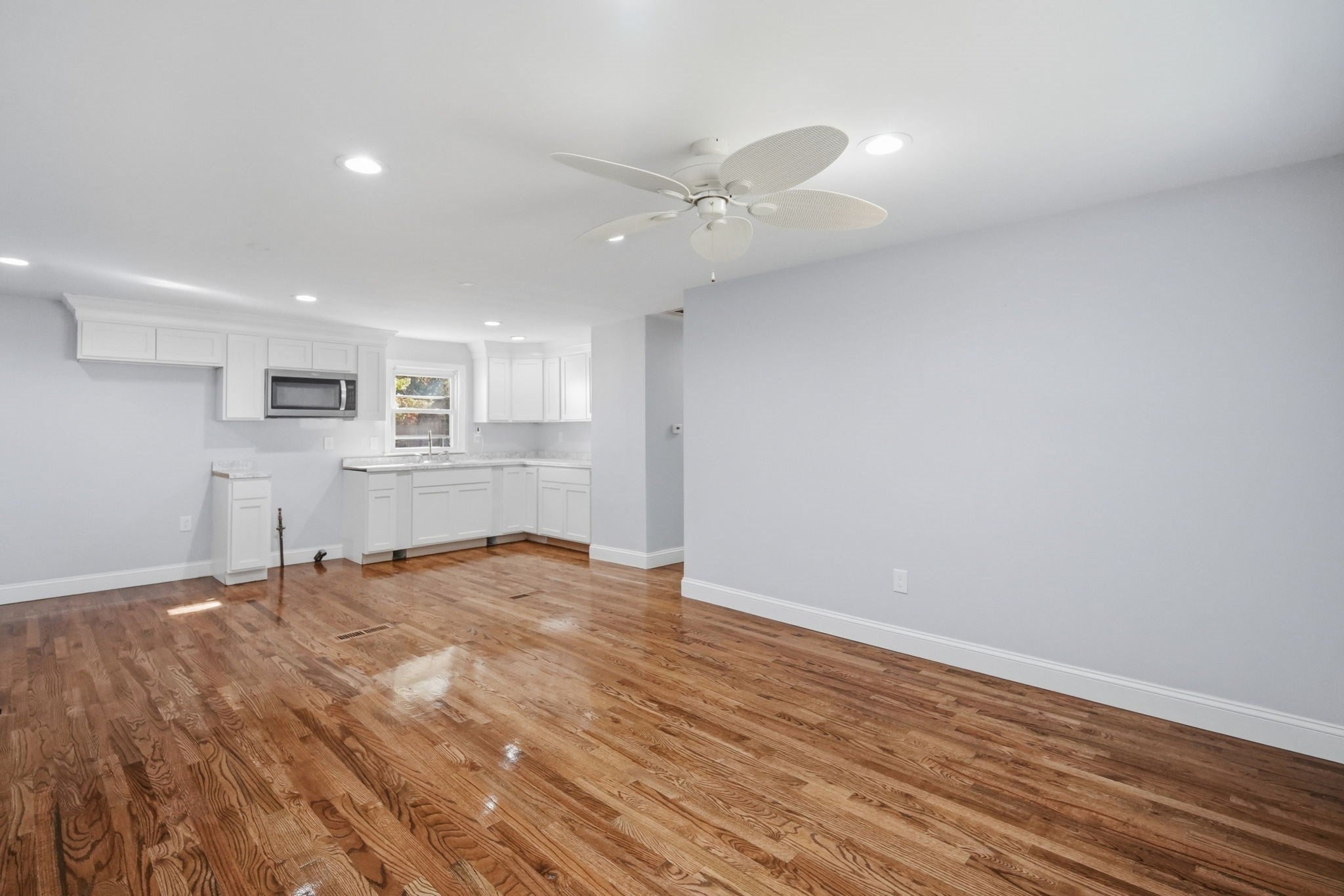 89 Juniper Dr, Springfield, MA Photo #9