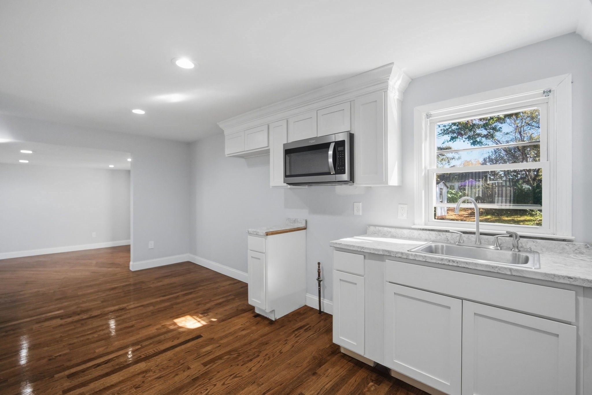 89 Juniper Dr, Springfield, MA Photo #13
