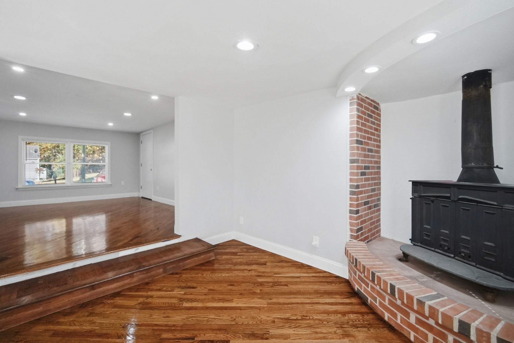 89 Juniper Dr, Springfield, MA Photo #8