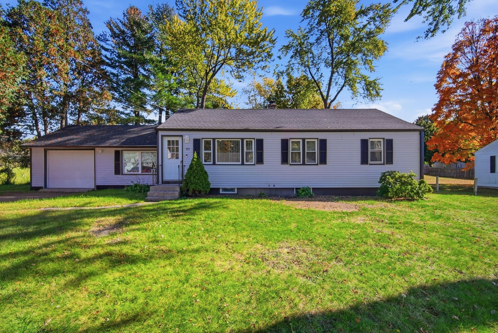 89 Juniper Dr, Springfield, MA Photo #1