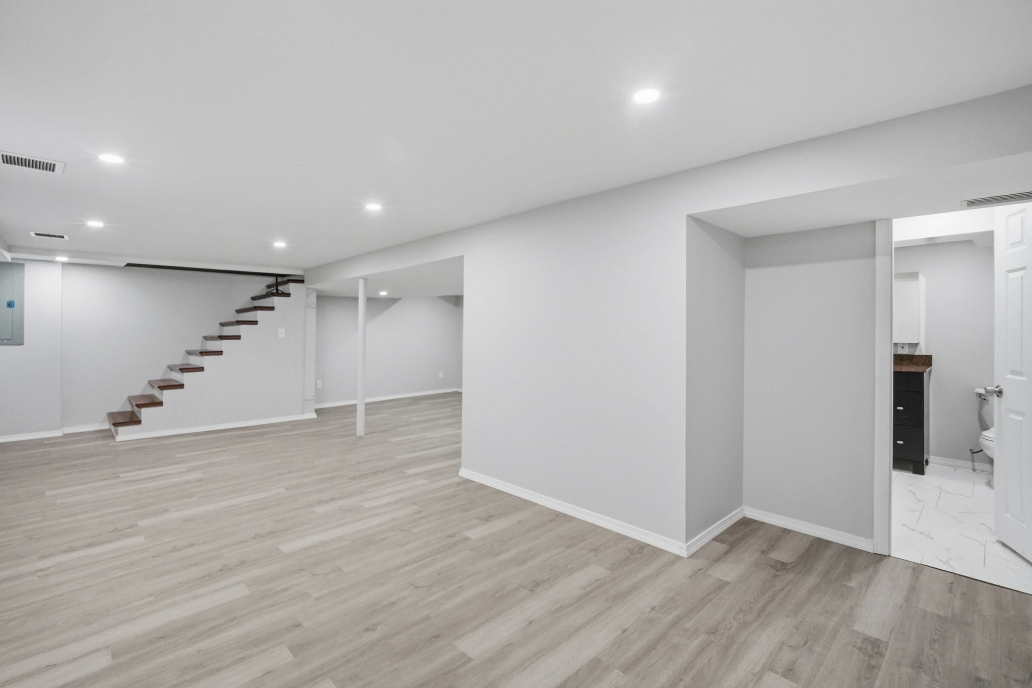 89 Juniper Dr, Springfield, MA Photo #28