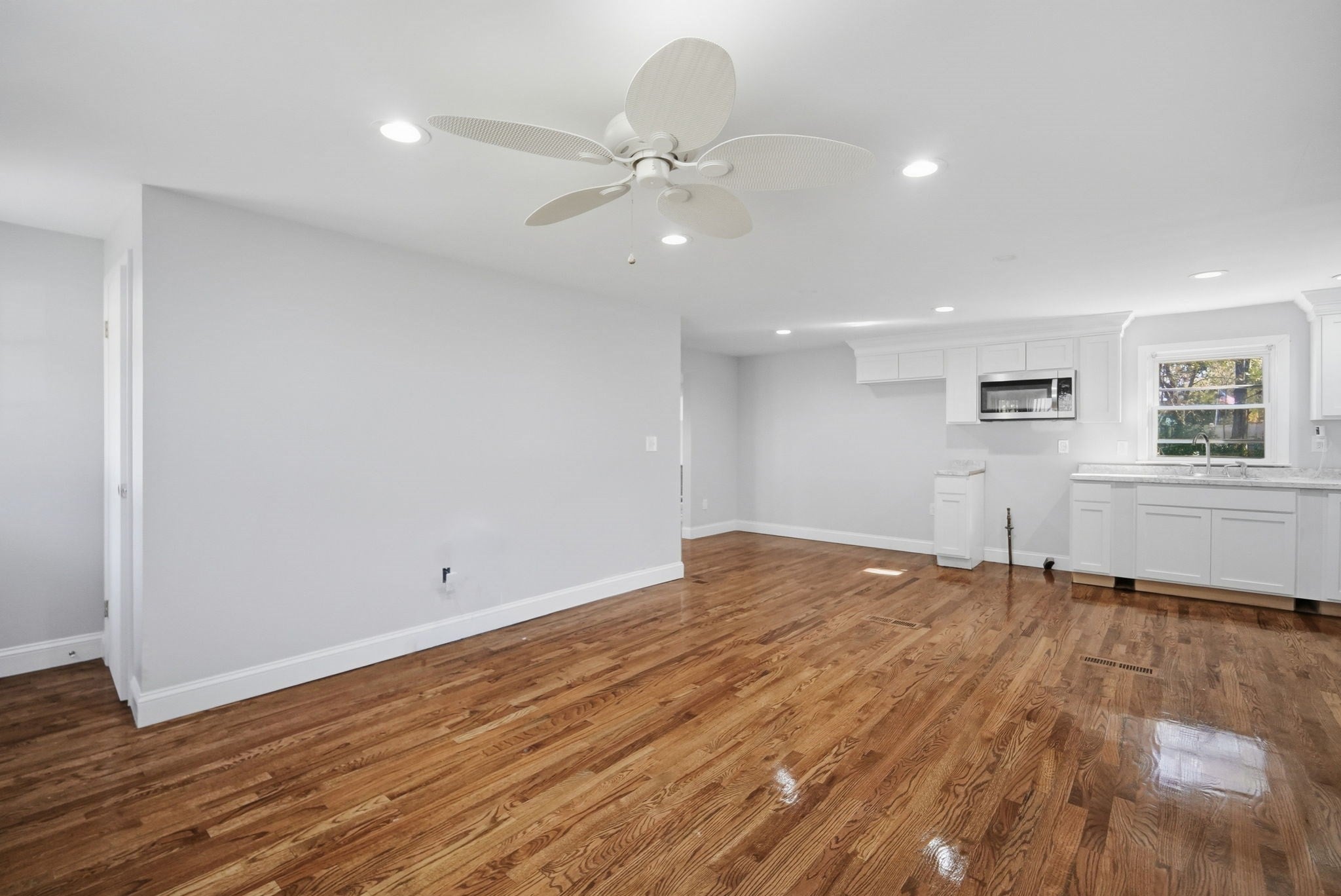 89 Juniper Dr, Springfield, MA Photo #10