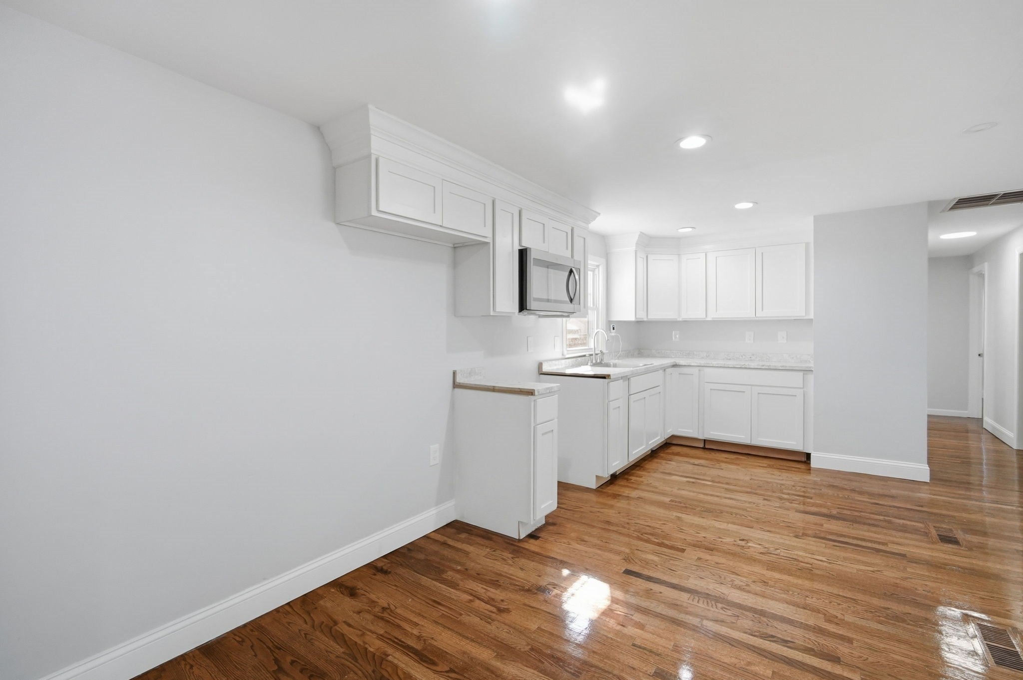 89 Juniper Dr, Springfield, MA Photo #14