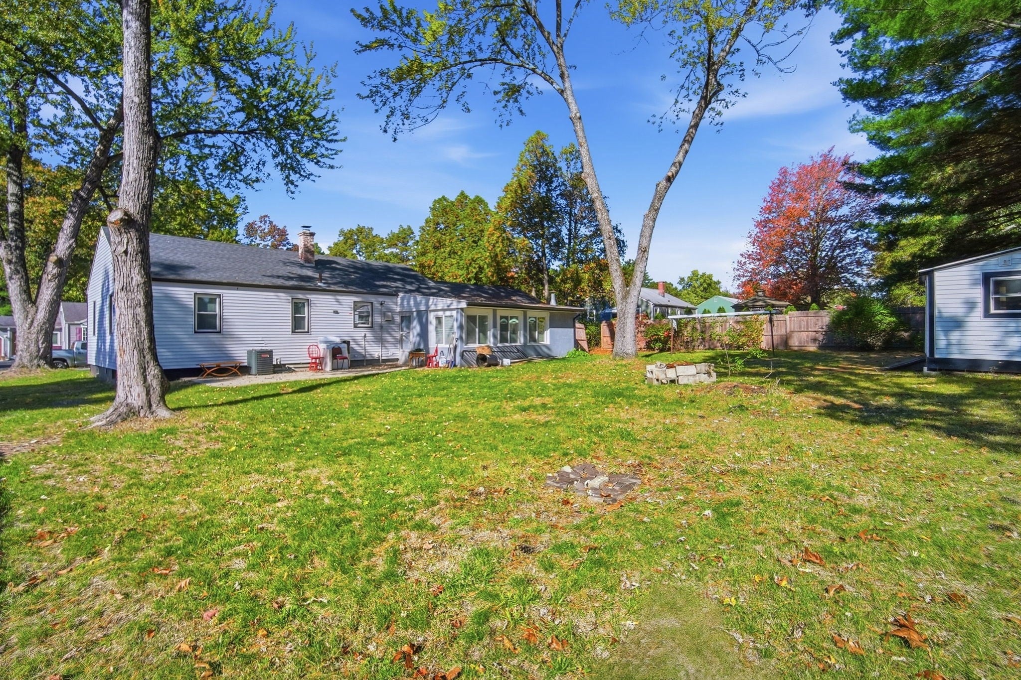 89 Juniper Dr, Springfield, MA Photo #35