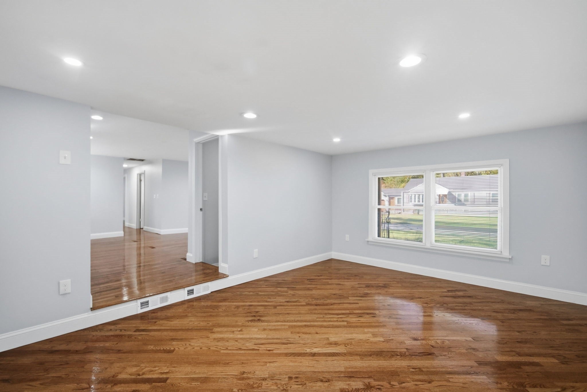 89 Juniper Dr, Springfield, MA Photo #18