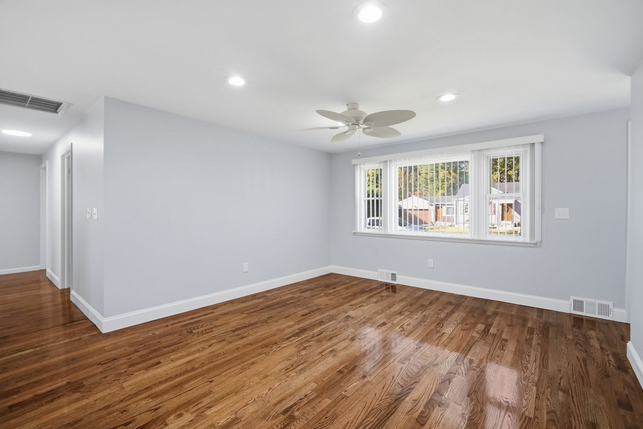 89 Juniper Dr, Springfield, MA Photo #11