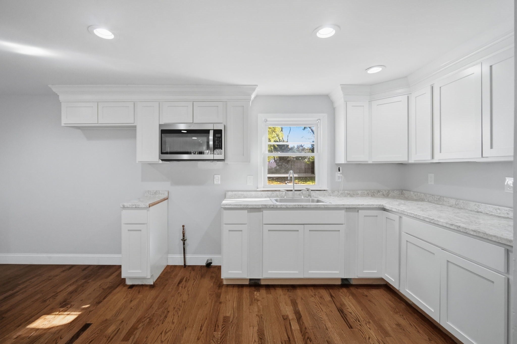 89 Juniper Dr, Springfield, MA Photo #12