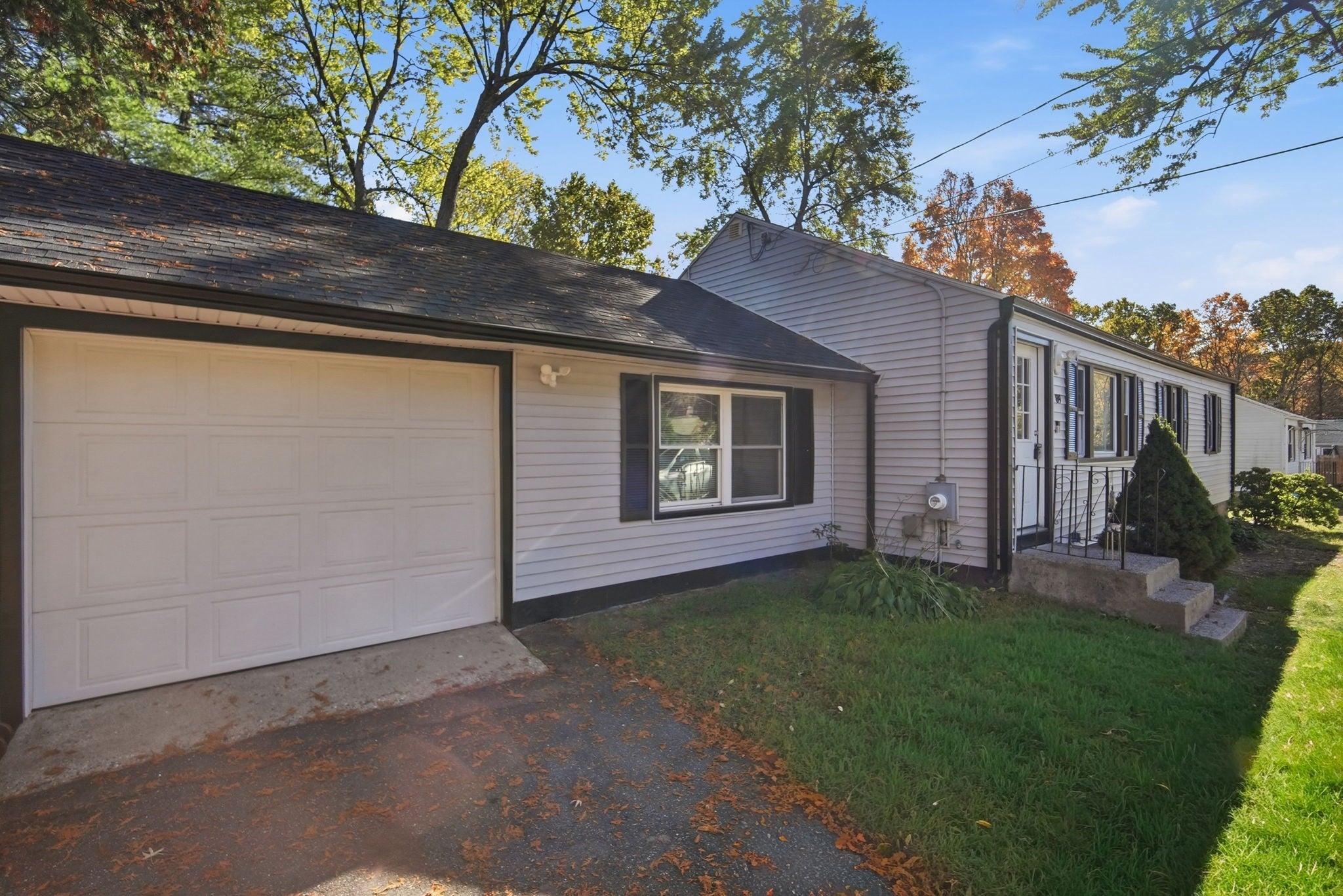 89 Juniper Dr, Springfield, MA Photo #5