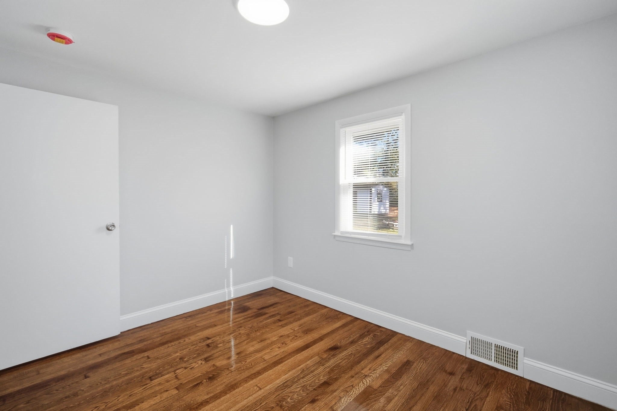 89 Juniper Dr, Springfield, MA Photo #23