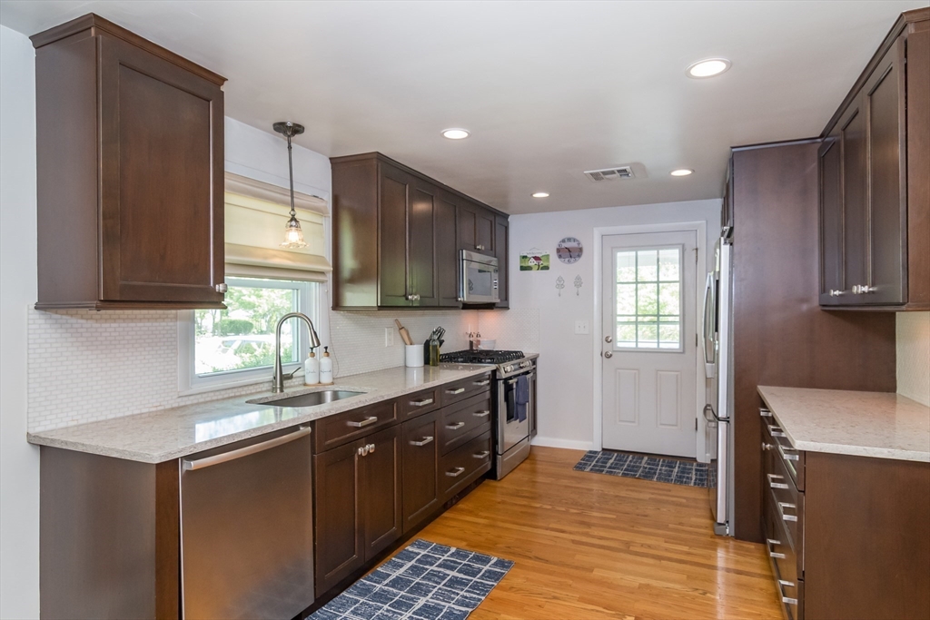 146 S Main St