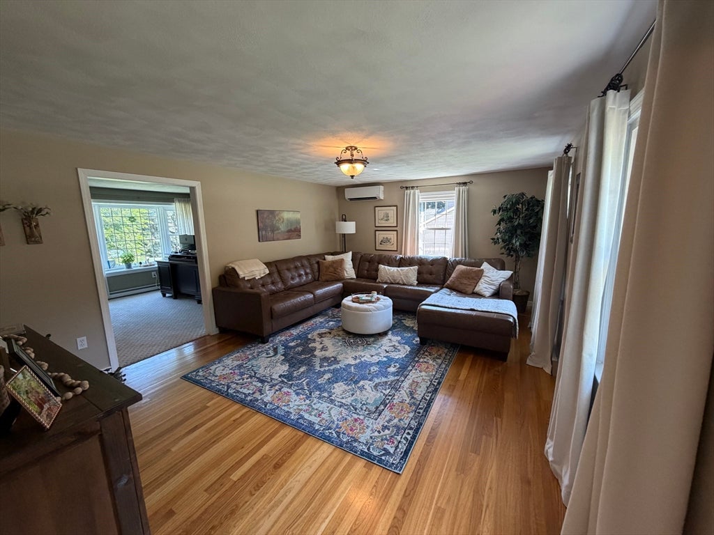 4 Robertson Rd, Auburn, MA, 4 Robertson Rd, Auburn, MA Photo #20