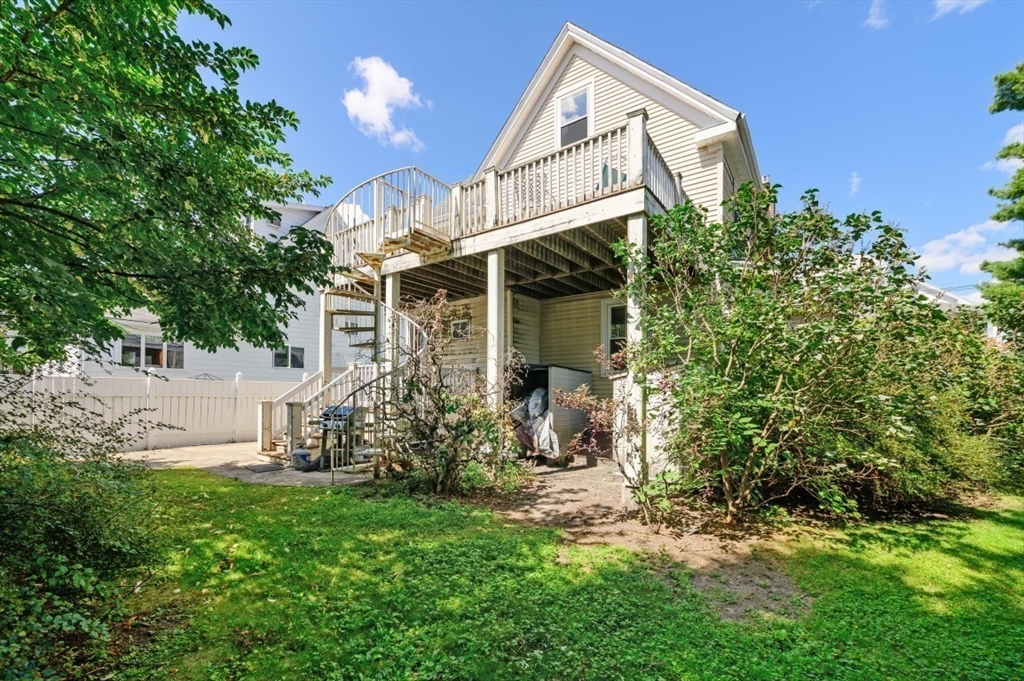 Belmont, Massachusetts 02478, United States, 2 Bedrooms Bedrooms, ,2 BathroomsBathrooms,Residential,Contingent,203589