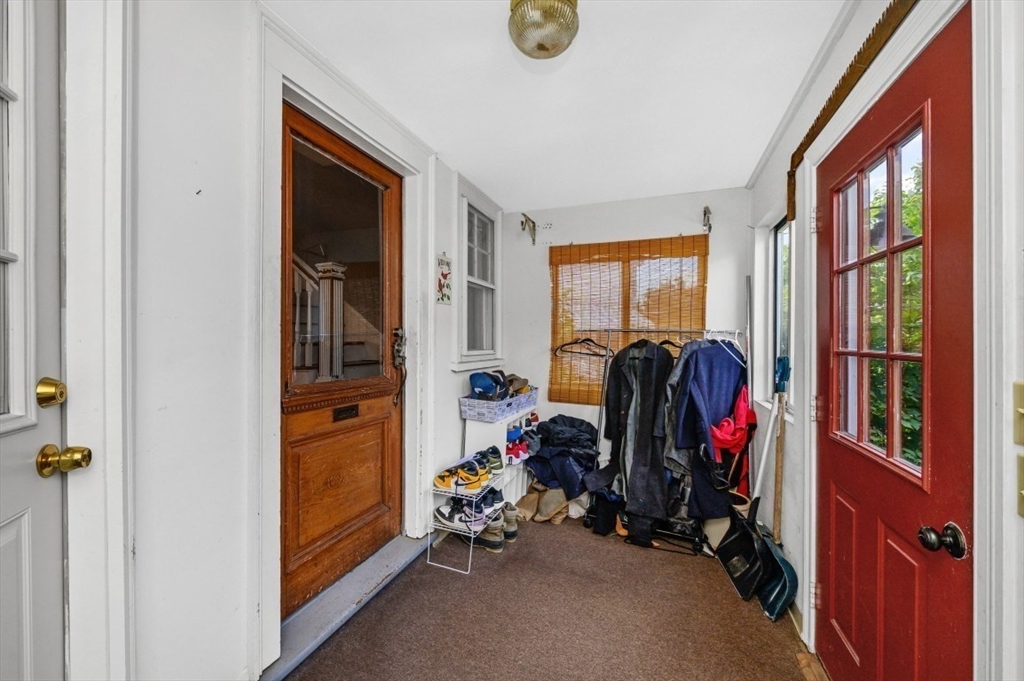 Belmont, Massachusetts 02478, United States, 2 Bedrooms Bedrooms, ,2 BathroomsBathrooms,Residential,Contingent,203589