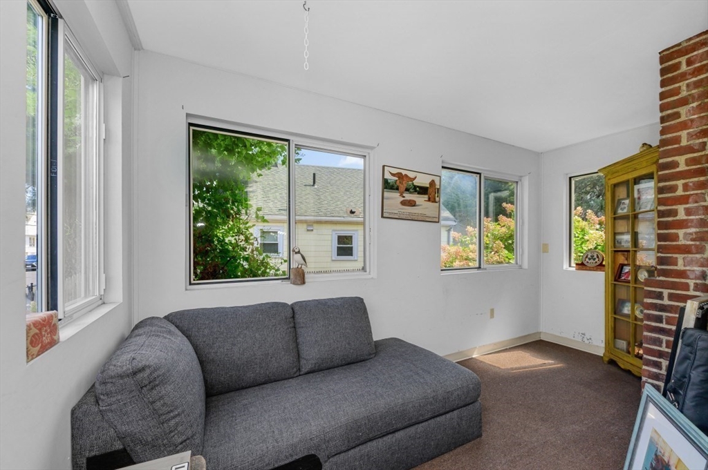 Belmont, Massachusetts 02478, United States, 2 Bedrooms Bedrooms, ,2 BathroomsBathrooms,Residential,Contingent,203589