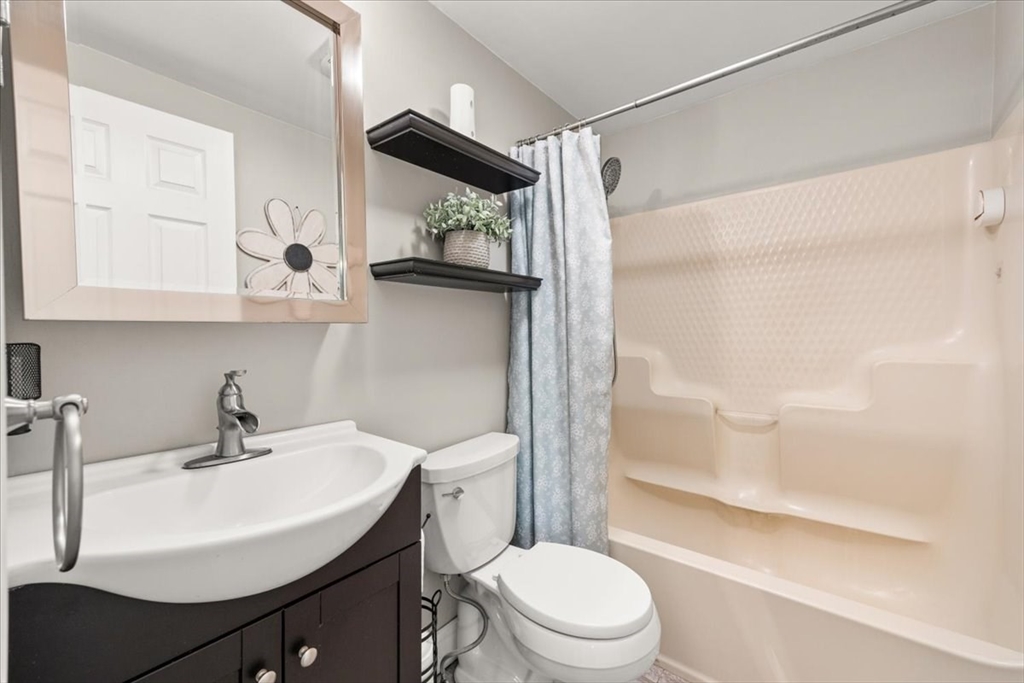 20 Ascension St, Blackstone, MA Photo #20