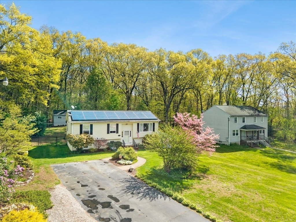 20 Ascension St, Blackstone, MA Photo #5