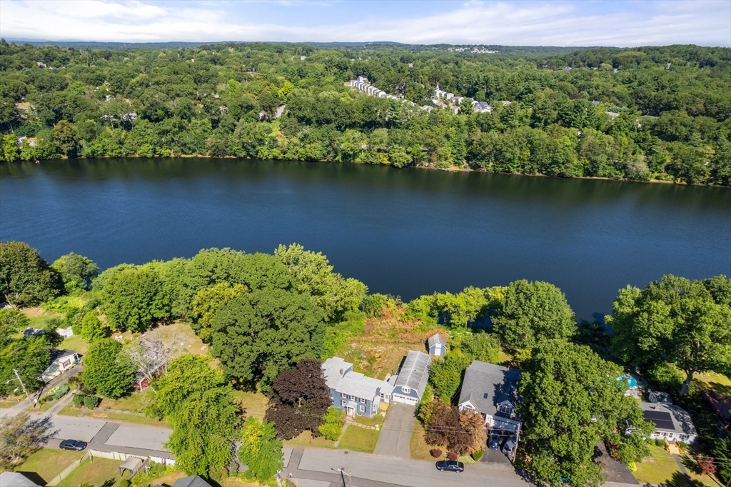 210 River Rd