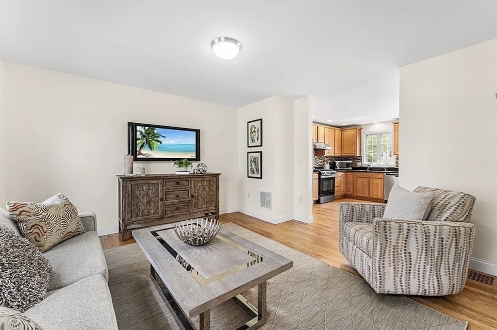 30 Russell St 5