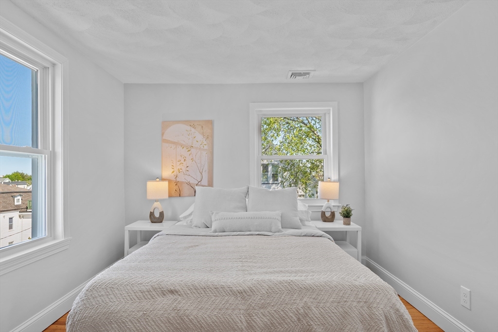3 Hillside AVE #3, Somerville, MA Photo #9