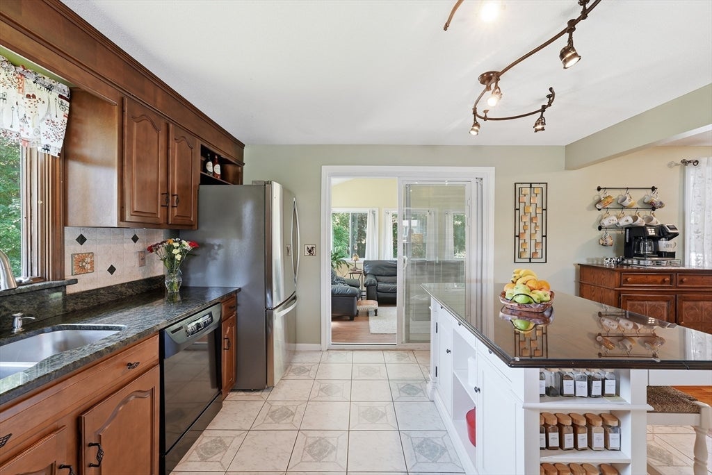 98 Mclean Parkway, Ludlow, MA, 98 Mclean Parkway, Ludlow, MA Photo #8