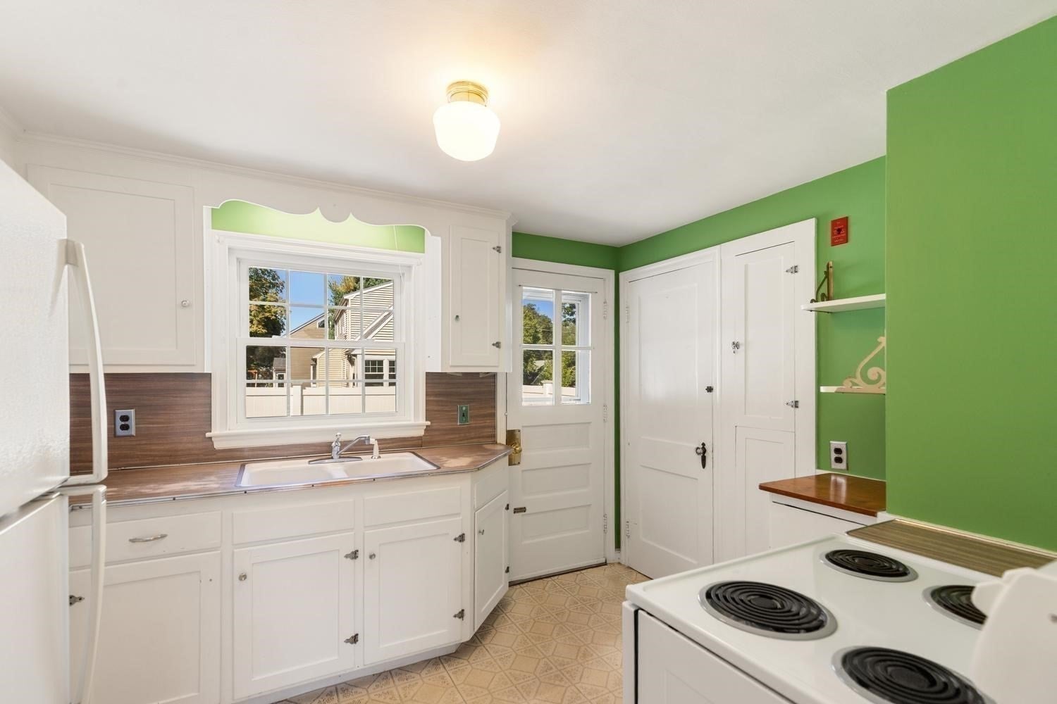 159 Howard Street, Reading, MA Photo #16
