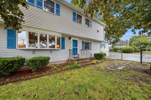 Photo of 672 Shawsheen St, Tewksbury, MA 01876 (MLS # 73584951)