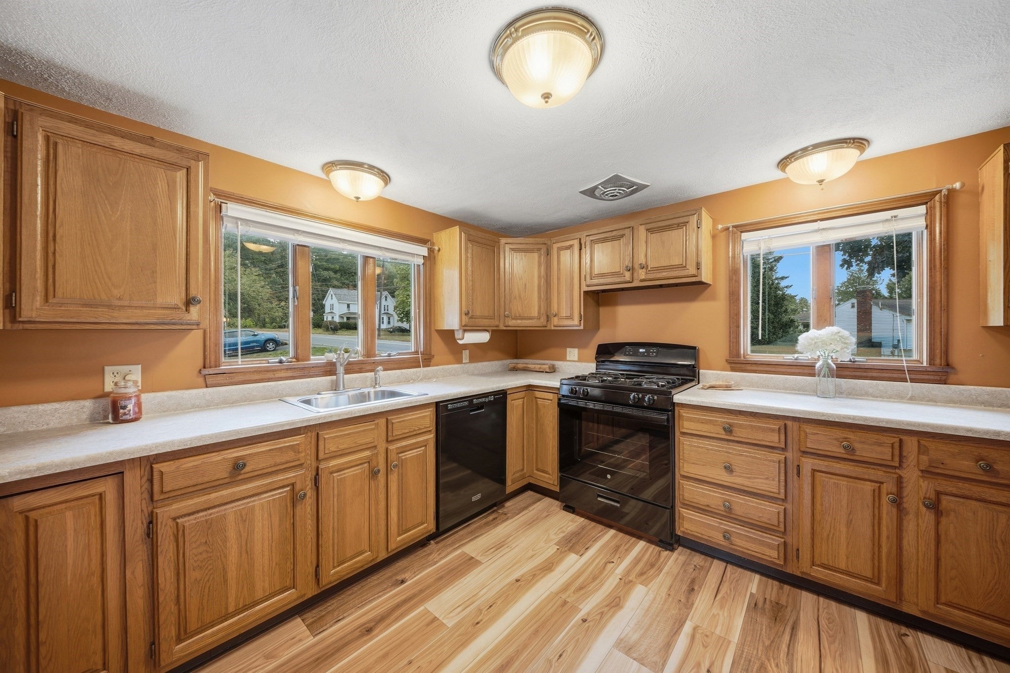 672 Shawsheen St, Tewksbury, MA, 672 Shawsheen St, Tewksbury, MA Photo #9