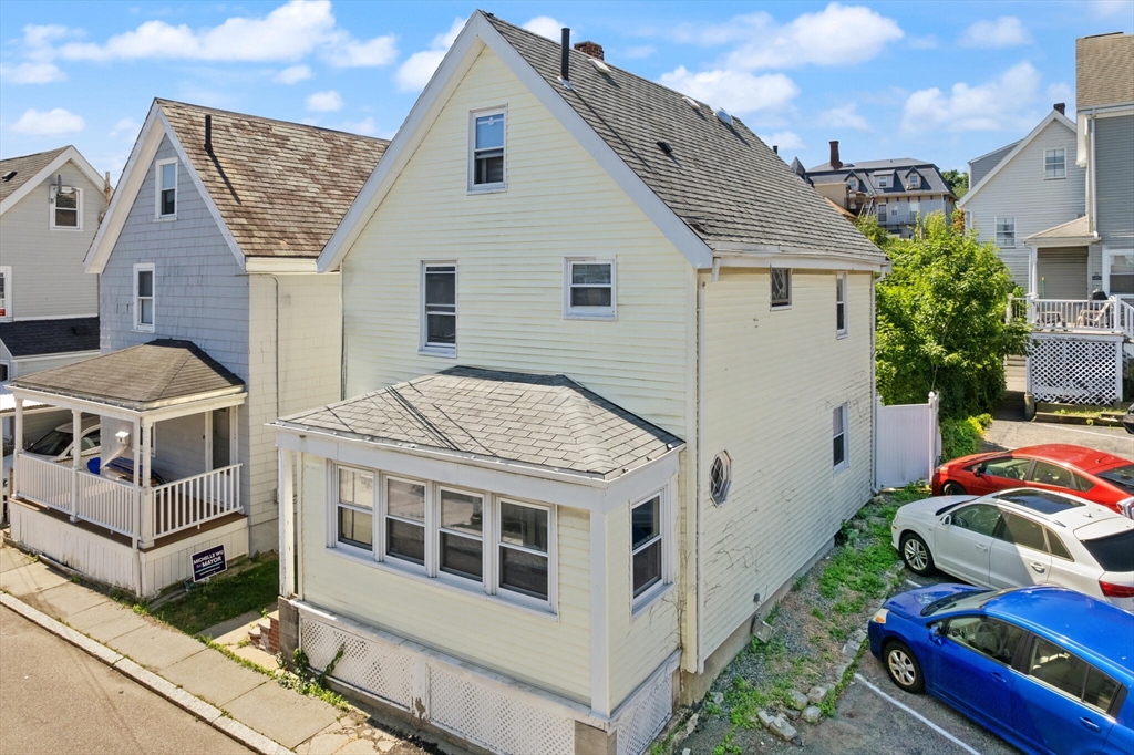 8 Peaceable St