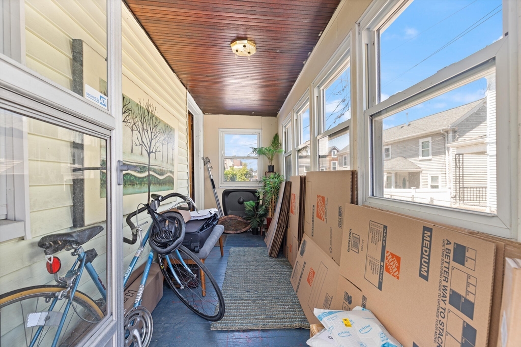 8 Peaceable St