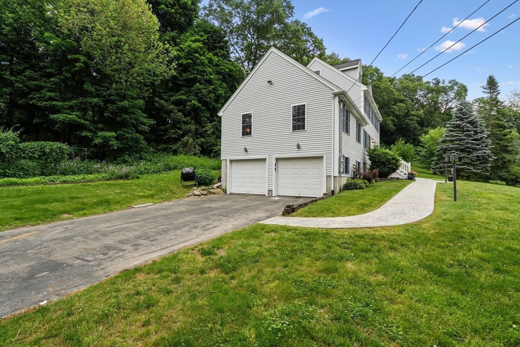 62 Coffey Ave