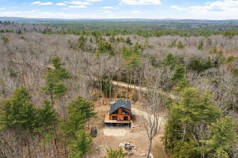 26 Pearl Rd Ashburnham MA 01430