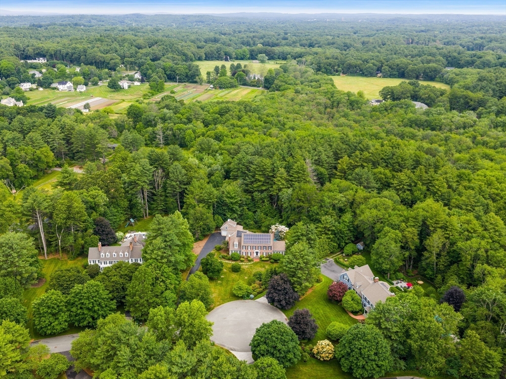 18 Old Colony Dr