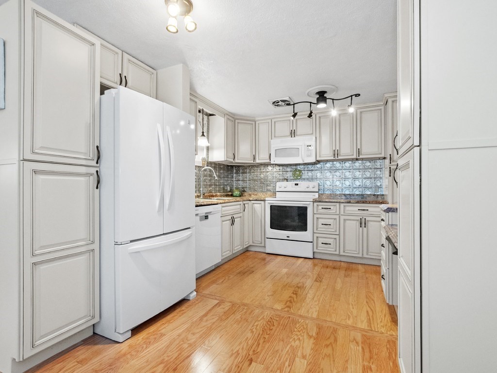 20 Whitman Road B-1